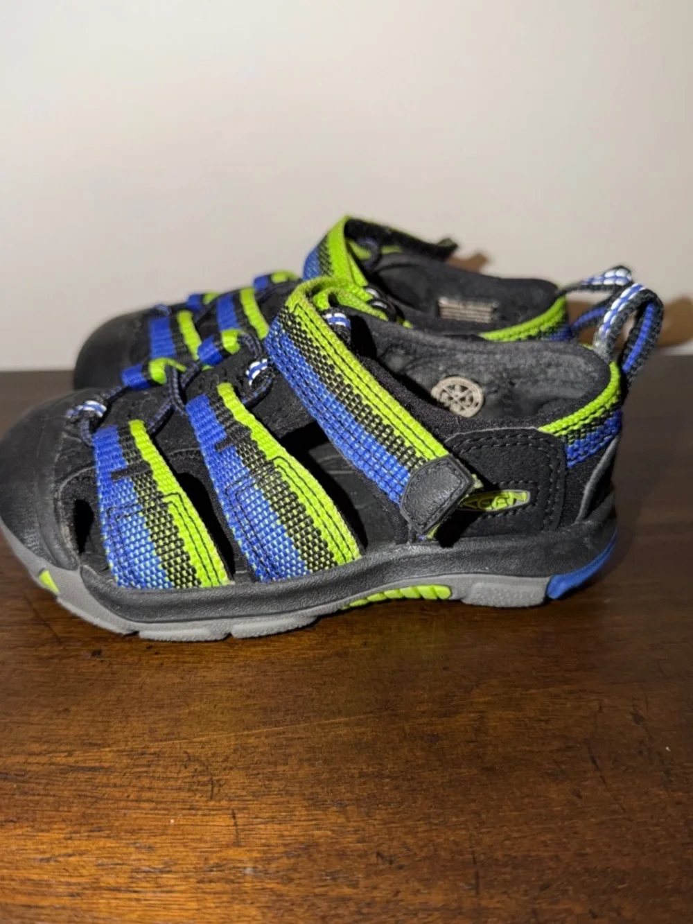 Keen Little Kids Blue w/green Waterproof Sport Sandals Sz 6 Rubber Toe EUC